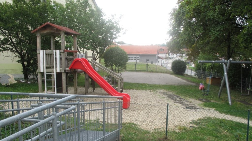 Kita St. Paul: Garten mit Spielplatz
